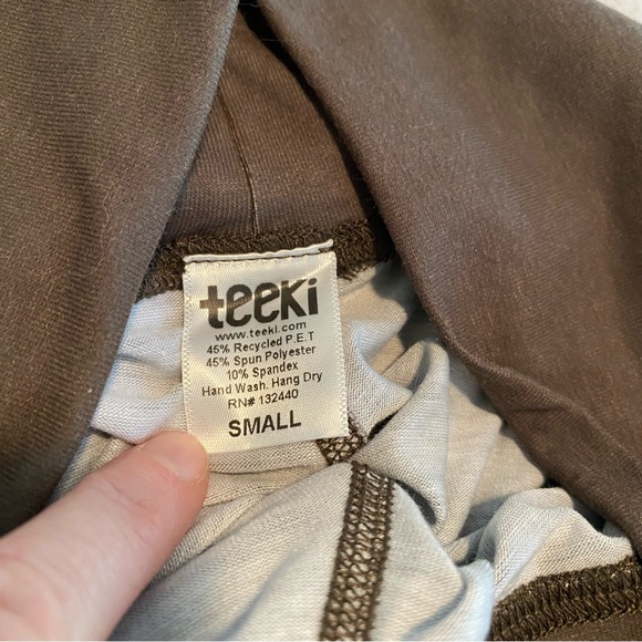 NWT Teeki 7 crowns bell bottoms - Picture 3 of 3